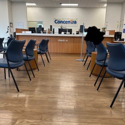 Concentra - Riverside West March - 4*2023 Waiting area front reception area