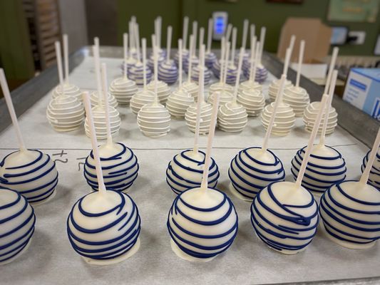 North Shore Kosher Bakery by null