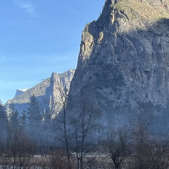 Discover Yosemite - Jarrett said that "In Yosemite, everyone takes great photos". Easy when every angle is perfect. - Tours Near Me