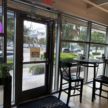Good Times Kitchen + Bar - Cocktail Bars Near Me - Houston, Texas