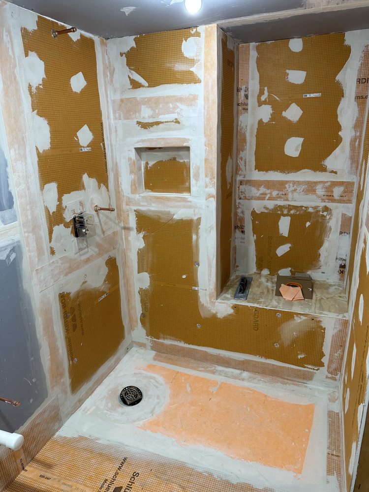 Slide of Bui Construction