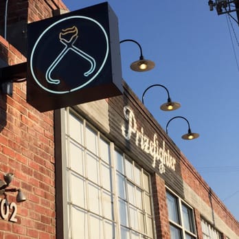 Prizefighter - Bars Near Me - Emeryville, California