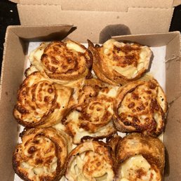 Cheezee Garlic Rolls Cheezee Garlic Rolls
