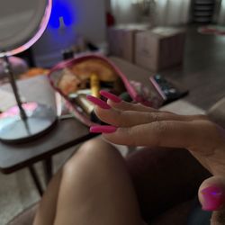 Texas Nails