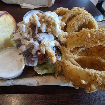 Border Burger Bar - DC Burger w/Onion Rings. - Burgers Near Me - Manitou Springs, Colorado