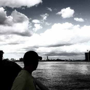East River Park - Under the Williamsburg - Parks Near Me - New York, New York East River Park - Under the Williamsburg - Parks Near Me - New York, New York