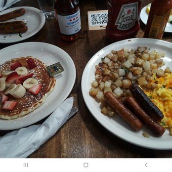 Breakfast House - Strawberry banana french toast, house potatoes, 2 eggs and chicken sausage - Breakfast & Brunch Near Me - Chicago, Illinois Breakfast House - Strawberry banana french toast, house potatoes, 2 eggs and chicken sausage - Breakfast & Brunch Near Me - Chicago, Illinois