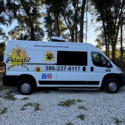 Petastic Mobile Grooming - van passenger