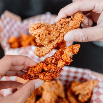 Soul Chicken - Honey Garlic & Yangnyeom Boneless Chicken - Chicken Wings Near Me - Honolulu, Hawaii