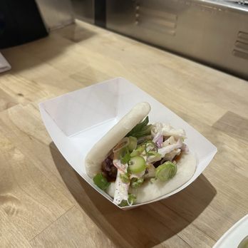 Bun'd Up - Korean Fried Chicken (Spicy) - Asian Fusion Near Me - Washington, DC, District of Columbia