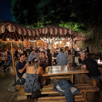 Idle Hour - Back patio - American Near Me - Los Angeles, California