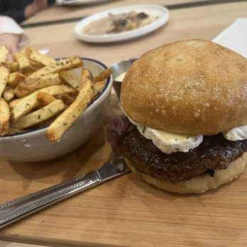Galinette - Burger - French Near Me - San Francisco, California Galinette - Burger - French Near Me - San Francisco, California