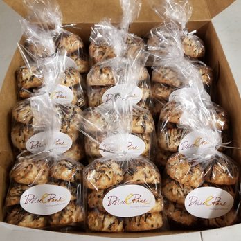 Dolce e Pane - a box of cookies - Bakeries Near Me - East Greenwich , Rhode Island Dolce e Pane - a box of cookies - Bakeries Near Me - East Greenwich , Rhode Island