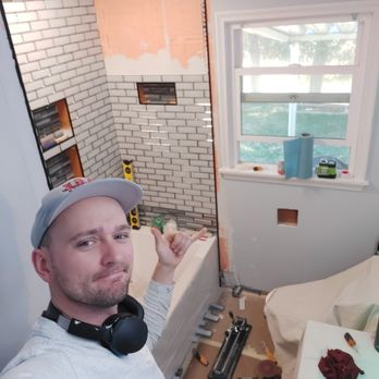 Lukas Svegzda - Tub surround - Handyman Near Me