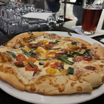 Tavern N Town - Pizza - New American Near Me - Key West, Florida
