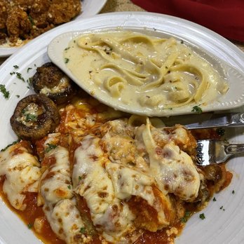 Frugatti's - Eggplant Parmesan Fettuccine Alfredo and 2 Stuffed Mushrooms - Italian Near Me - Bakersfield, California Frugatti's - Eggplant Parmesan Fettuccine Alfredo and 2 Stuffed Mushrooms - Italian Near Me - Bakersfield, California