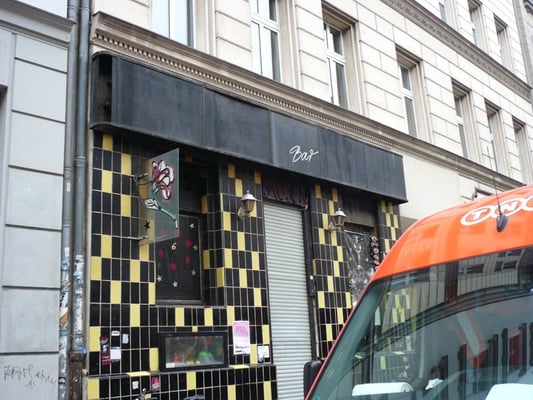 ROSES BAR Updated December 2025 13 Photos 86 Reviews Oranienstr 