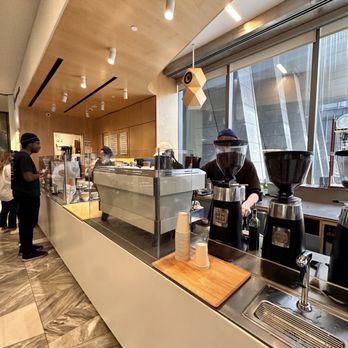 Blue Bottle Coffee - Hudson Yards - Inside - Coffee & Tea Near Me - New York, New York Blue Bottle Coffee - Hudson Yards - Inside - Coffee & Tea Near Me - New York, New York