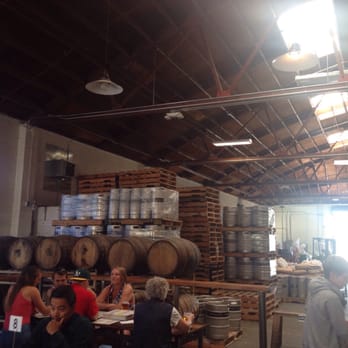 Fieldwork Brewing Co. - Breweries Near Me - Berkeley, California