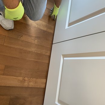 Greater Floor Surfaces - Transition piece in place with doors closed. - Flooring Near Me - Lynnwood, Washington Greater Floor Surfaces - Transition piece in place with doors closed. - Flooring Near Me - Lynnwood, Washington