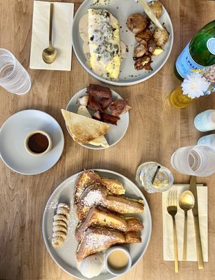 Early Birds - A Breakfast Spot by null