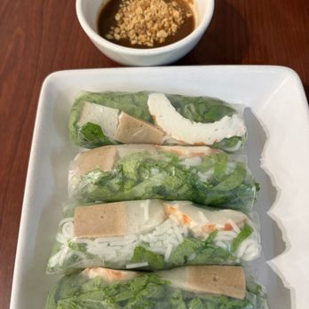 Thuyen Vien - Gỏi Cuốn (Spring Rolls) (4) - Vegan Near Me - Anaheim, California Thuyen Vien - Gỏi Cuốn (Spring Rolls) (4) - Vegan Near Me - Anaheim, California