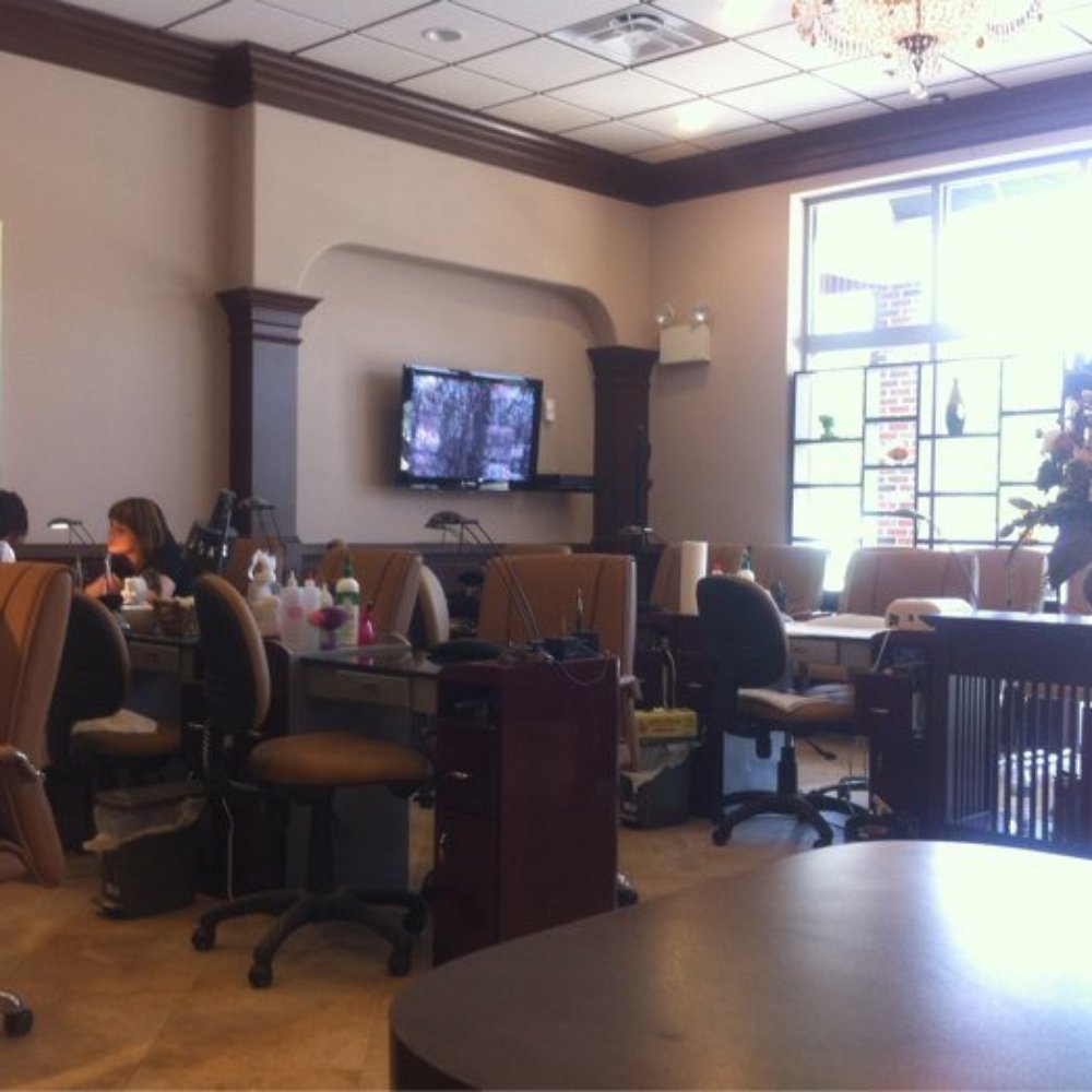 Davis Nails - Nail Salons Near Me - Waldorf, Maryland