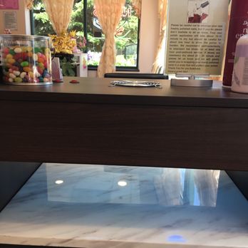 Skokie Nails & Spa - I love these dryer tables... my toes are underneath. Bonus jelly bellies! - Nail Salons Near Me - Skokie, Illinois Skokie Nails & Spa - I love these dryer tables... my toes are underneath. Bonus jelly bellies! - Nail Salons Near Me - Skokie, Illinois