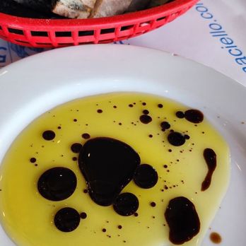 'O Munaciello - Oil and bread - Pizza Near Me - Miami, Florida 'O Munaciello - Oil and bread - Pizza Near Me - Miami, Florida
