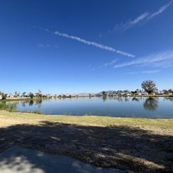 Lake Tamarisk Desert Resort - Man made lake Tamarisk