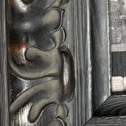 White House Custom Colour - The edges of the frame do not align