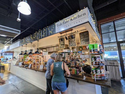 Tyde Tate Kitchen by null