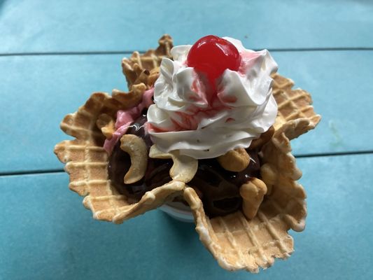 Jarling's Custard Cup by null