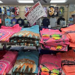 Souvenir World