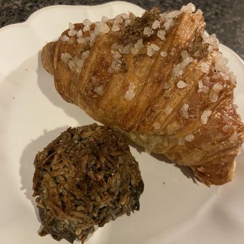 Kasama - Black sesame and coconut macaroon, truffle croissant - Filipino Near Me - Chicago, Illinois