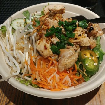 Vn Grill - Chicken bowl with all of their veggie choice minus peanuts - Vietnamese Near Me - San Jose, California