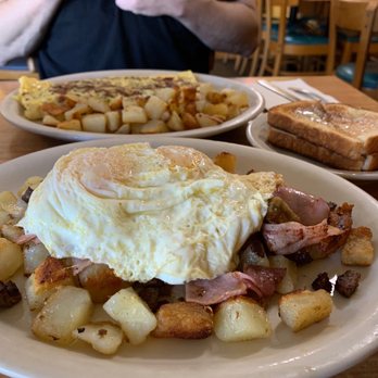 The Broken Yolk - Breakfast & Brunch Near Me - Holiday, Florida