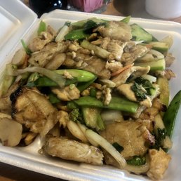 Hu tieu ap chao (pan fried rice noodles)