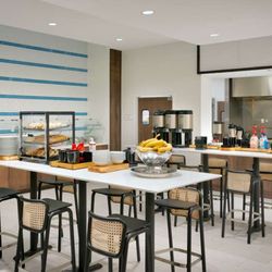 Hilton Garden Inn Boise Downtown - Breakfast Area