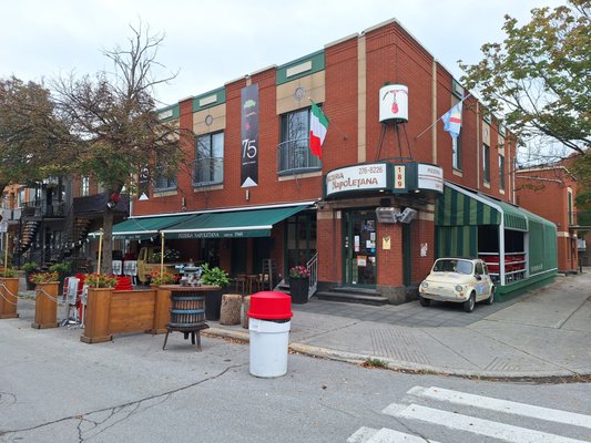 Pizzeria Napoletana by null