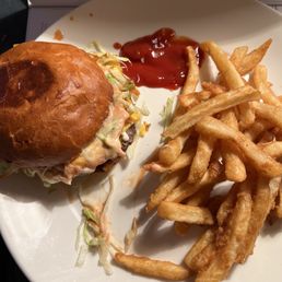 Cheeseburger, fries were so crunchy! Cheeseburger, fries were so crunchy!
