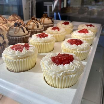 GIGI’S CUPCAKES - Updated January 2026 - 25 Photos - 3794 Pepperell