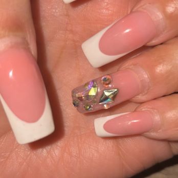 Queen Nails & Spa - 4 weeks later - Nail Salons Near Me - Las Vegas, Nevada Queen Nails & Spa - 4 weeks later - Nail Salons Near Me - Las Vegas, Nevada