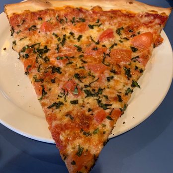 Za Pizza - Van Dough - Roma Tomatoes, Fresh Garlic, Fresh Basil, and Oregano - Pizza Near Me - San Francisco, California