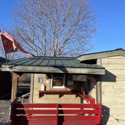 Maria's Mexican Food - Front porch . Order and eat at a picnic table outside.
