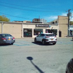 Duane Reade - One of the best service in the neighborhood.