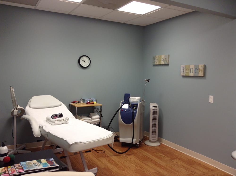 Loudoun Laser Center Logo