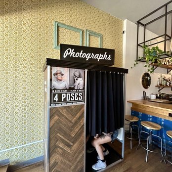 Fellow Traveler - Photo Booth - Cocktail Bars Near Me - Englewood, Colorado