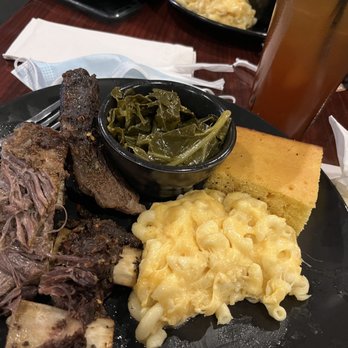 Oohh's and Aahh's - Beef Short Ribs, Fresh Collard Greens, Signature Macaroni & Cheese, cornbread and strawberry lemonade! - American Near Me - Washington, DC, District of Columbia Oohh's and Aahh's - Beef Short Ribs, Fresh Collard Greens, Signature Macaroni & Cheese, cornbread and strawberry lemonade! - American Near Me - Washington, DC, District of Columbia