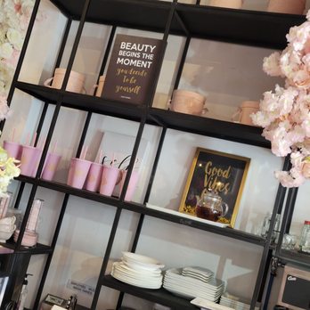 Casa De Flora Bar - Coffee & Tea Near Me - Bloomfield, New Jersey